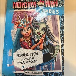 Monster High Diaries Frankie Stein And The New Ghoul At School Book
